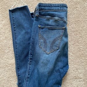Hollister Ultra high-rise Women’s Jeans Frayed Bottoms